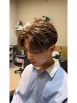 ステージ(STAGE)&nbsp;ダウンパーマ　韓国メンズヘア　メンズバレイヤージュ