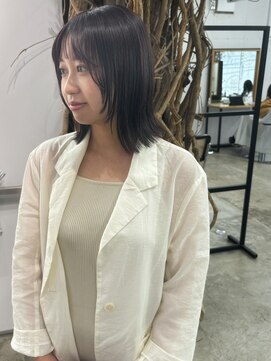 ソーソー(SoSo) 《SoSo》顔まわりレイヤーボブ× ダークチェリーカラー