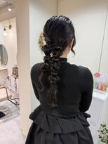 ウニ(uni)&nbsp;◯ツインポニーアレンジ