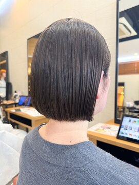 ラフ フロム ガーデン(Laf from GARDEN) 切りっぱなし/ミニボブ/脱白髪染め