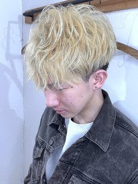ブレイズヘアー(BLAZEhair) メンズマッシュショート×ホワイトブロンド×ブリーチ２回