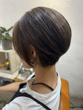 パルフェ(parfait) 大人ショート/ボブ丸みショート/前下がりショート
