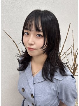 20代30代40代前下がり耳掛けショートボブ丸みウルフ◎