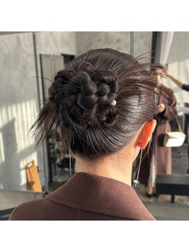 ニコ シモノセキ(NIKO Shimonoseki) ねじりカチモリ