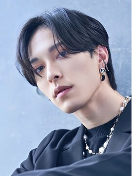 ジーニー 本厚木(Genie) サーフカール/刈り上げセンターパート/波巻きツイストスパイラル