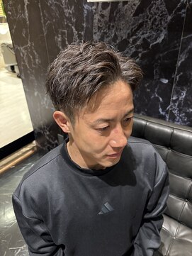 ヨシザワインク プレミアム 横浜 桜木町店(YOSHIZAWA Inc. PREMIUM) ツーブロック刈り上げ束感アップバングスタイル