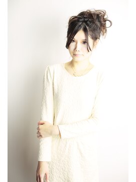 オーバーキャプテンネイキッド(OVER CAPTAIN NAKED) 編み込みルーズアップスタイル