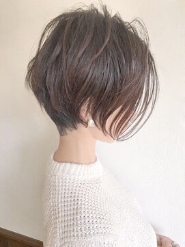 ヘアーメイクオズ(hair make O/S) 20代から30代の女性にオススメ☆  ベージュショート☆