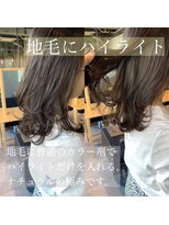 キチ(kichi.)&nbsp;[kichi.] 地毛にハイライト