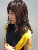 クロ ヘアー(CURRO HAIR) ロング、オン眉、大きめカール