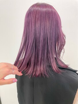 ヒビヲ(HIBIO) インナーカラーピンクベージュピンクカラーケアブリーチボブ