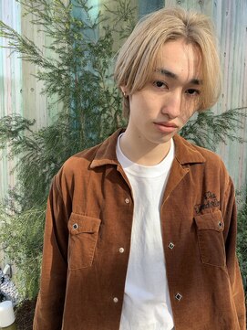 ルーム(Loom.) メンズハイトーン　ブロンドカラー　センターパート