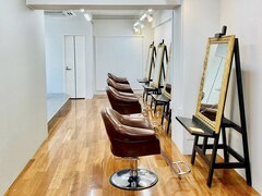 COLOR SALON YOSHITOMO【カラーサロン ヨシトモ】