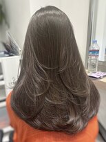 スティロ(stylo) レイヤーカットハイライトショートヘアイルミナカラーオージュア