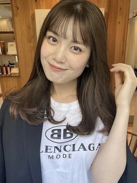 ガーランド (Garland) 大人かわいい艶髪ストレートまろベージュ小顔シースルーバング