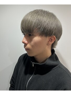 ルッツ(Lutz) グレージュ