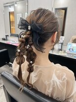 ヴィヒタ 川越 本川越(VIHTA.)&nbsp;タイトポニーヘアアレンジお呼ばれヘア川越本川越