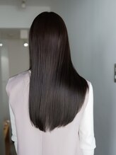 ネイヴィル(navile) 酸性ストレート×グレージュ