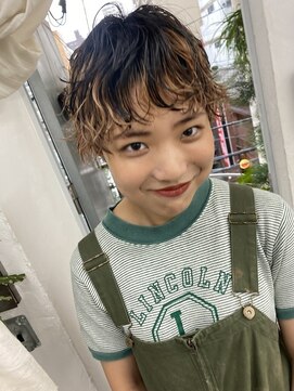 フィン(fin,) ayato/グレージュカラー/ボブウルフ/黒髪/ココアベージュ/パーマ