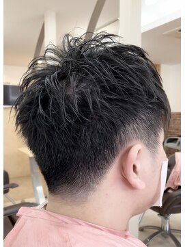 カットハウス はさみの部屋 ビジネス/ショートレイヤー/束感/ソフト刈り上げ/前髪あり