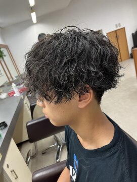 アイズ 渋沢(AIZU) 波巻きパーマツイストスパイラルパーマメンズカラーメンズカット