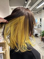 コワファーストナガサキシャンプーボーイ(COIFF1RST NAGASAKI SHAMPOO BOY)&nbsp;長崎 インナーカラー イエローカラー