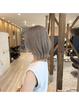 アヴァンス ジェイアール和歌山店(AVANCE.) ハイトーン×ホワイトベージュ×レイヤーカット×ウルフカット