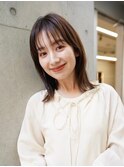 セミロングレイヤーカットハッシュレイヤー透明感グレージュ