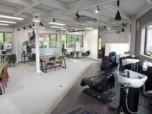 ラシックヘア 三木本店(LASSIC HAIR)の雰囲気（フルフラットのシャンプー台。お悩み別癒しメニューも◎）