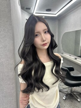 ボタン ハカタ(VOTAN hakata) 市野瀬裕奈/博多韓国ヘア/センター分け/レイヤーカット/暗め