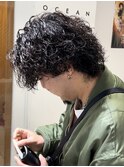 波巻きパーマメンズツイストスパイラルパーマセンターパート