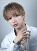 ハイライトミルクティーベージュツーブロックメンズマッシュ