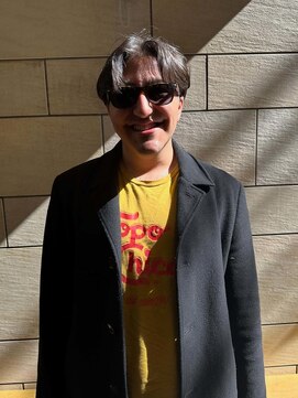 ノフ(knof) 刈り上げセンターパート × 毛流れヘア × フェザーパーマ風