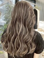 オニキス 原宿(ONYX)&nbsp;r172 ハイライト白髪白髪ぼかしカットバレイヤージュ