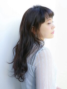 ルティア(Lutia) オン眉 暗髪 ゆるふわウェーブ★★