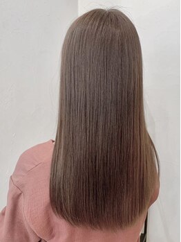 アピューズ ヘアー 西宮北口(Apiuz Hair)の写真/【西宮北口5分】一人一人の髪質を見極め最適な薬剤を選定!ナチュラルで柔らか質感のストレートを叶えます♪