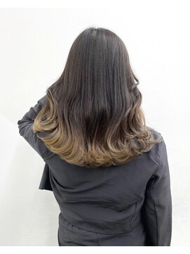 イース バイ アンブルリュクス 北千住(Ease by amble luxe) 裾カラー