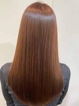 ロハスヘアエソラ(Lohas hair esola)の写真/初めてのグレイカラーも《 Lohas hair esola 》で決まり!ダメージレスでツヤ感も◎自然な仕上がりで印象UP!