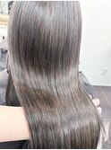 大人モテ髪クラシックオリーブグレージュ艶感ロングストレート