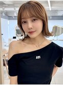 ショートヘア顔周りレイヤーブリーチダブルカラーショートボブ