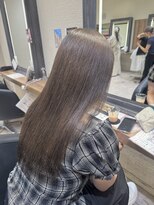 ケンジ 横須賀中央(KENJE)&nbsp;透明感たっぷりグレージュカラー