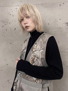 ドロシー(dorothy) ナチュラルブロンド　ハイレイヤーボブ