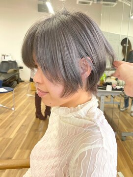 くびれショートボブ40代50代グレイカラー白髪染め白髪ぼかし