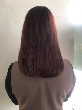 フェアリーテール 高坂店 落ち着き赤みブラウン×セミロング