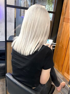 シェルヴ(XELVE) 成人式の前撮りホワイトハイクオリティー