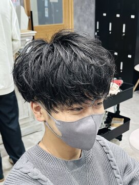 フォンド 津田沼(fond.) 刈り上げセンターパート/波巻きツイストスパイラル/津田沼