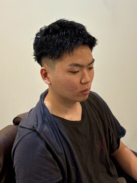 ジェイソン(JASON) ◆無造作に決まるスパイキーピンパーマ◆