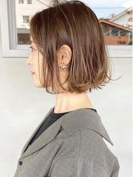 ヘアーワークスヴィクサス 諫早店(HAIR WORKS VIXUS)の写真/再現性の高いスタイルで毎日キレイで可愛い自分になれる！毛先に動きを出して最旬のこなれヘアに＊