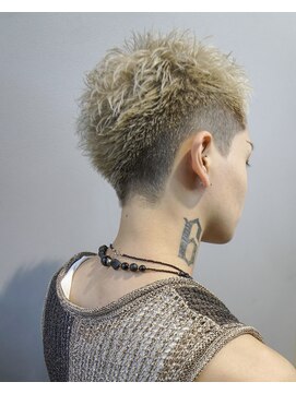 メンズサロン ゴールド 名古屋(GOALD) スクエアショート　ニュアンスパーマ　ブリーチカラー