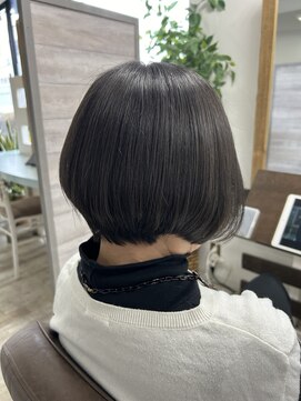 ラヴィリス バイ レム(Raviliss by rem) ハイライト/白髪ぼかし/髪質改善